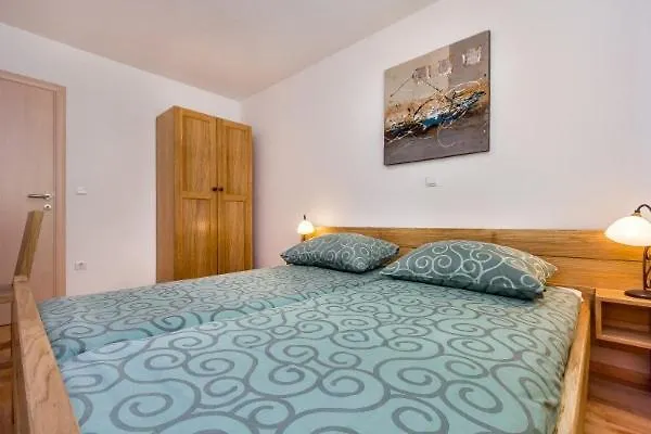 Holiday Apartment In Medulin With Loggia, Air Conditioning, Wifi, Washing Machine 3613-1