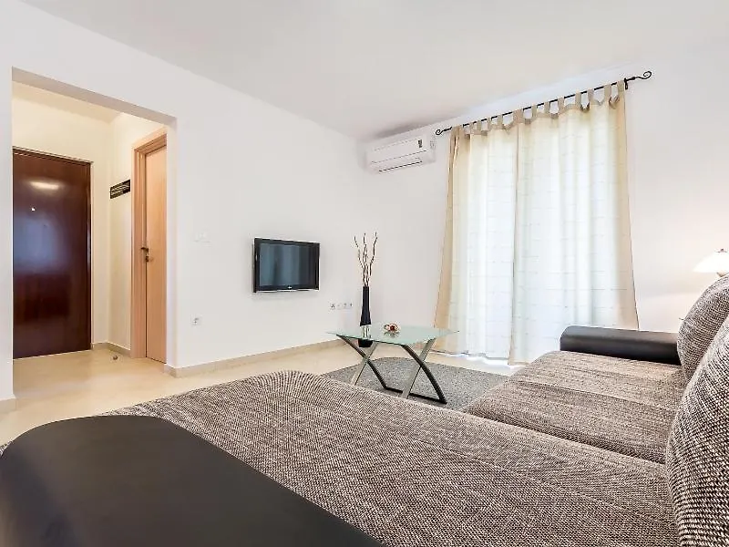 Holiday Apartment In Medulin With Loggia, Air Conditioning, Wifi, Washing Machine 3613-1